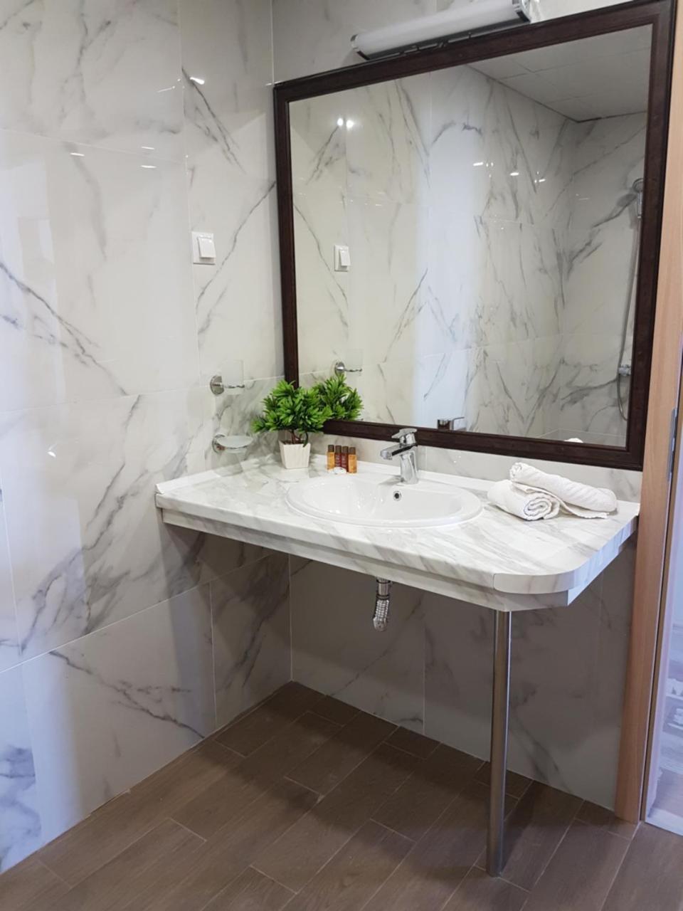 Apartamento de 70 m² en Lozenets, con 1 habitación Exterior foto